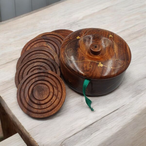 Wooden Pear Pot with 6 Coasters