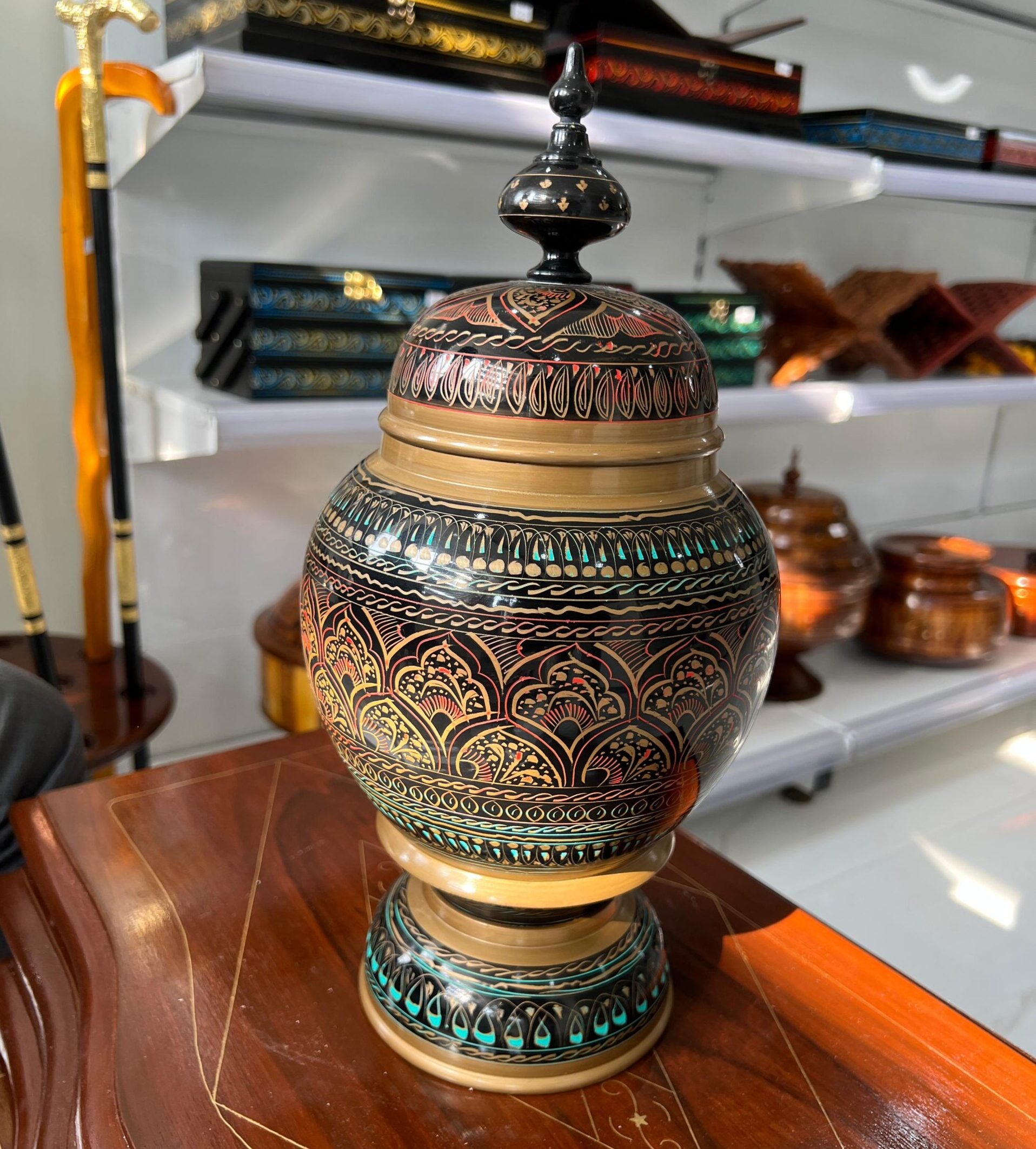 Naqshi Jar – with lid