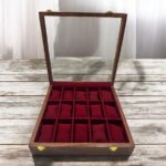 15 Watches – Plain – Glass Top