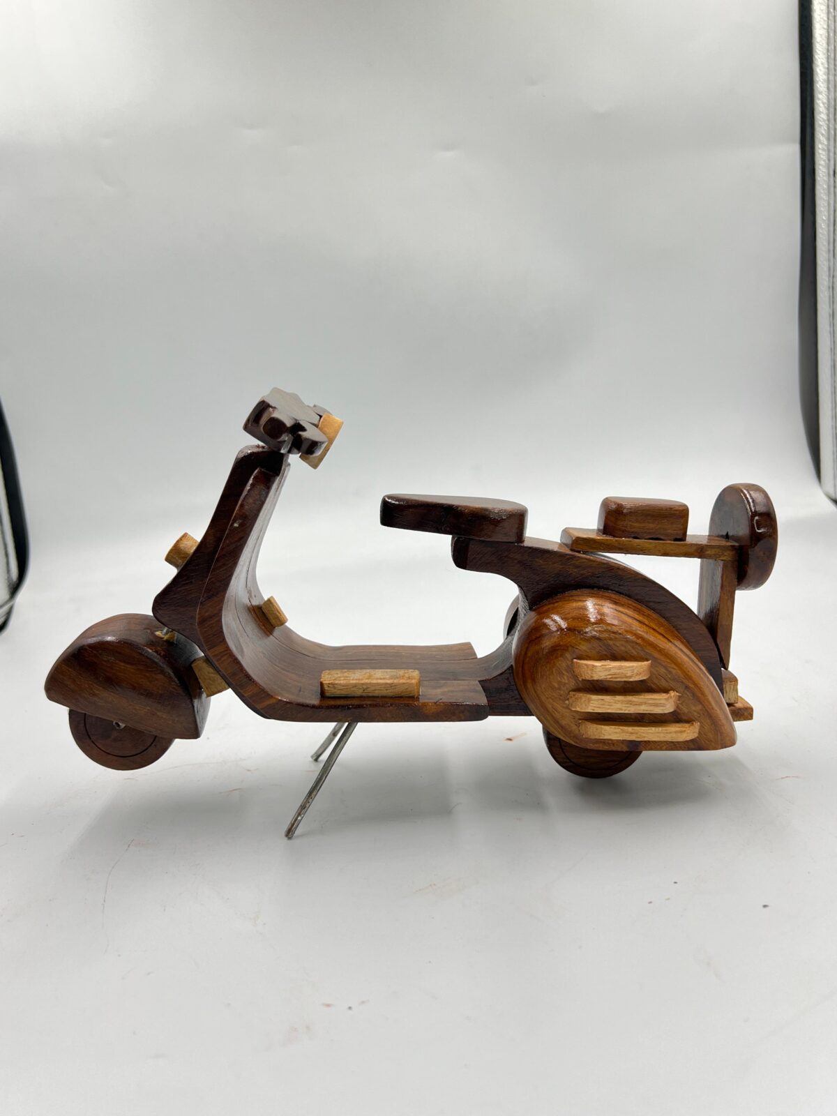 Wooden Scooty