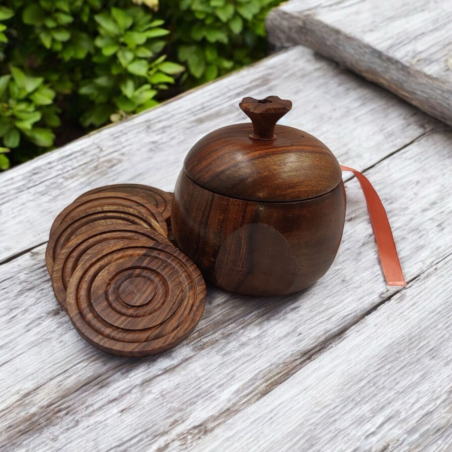 Wooden Pear Pot with 6 Coasters