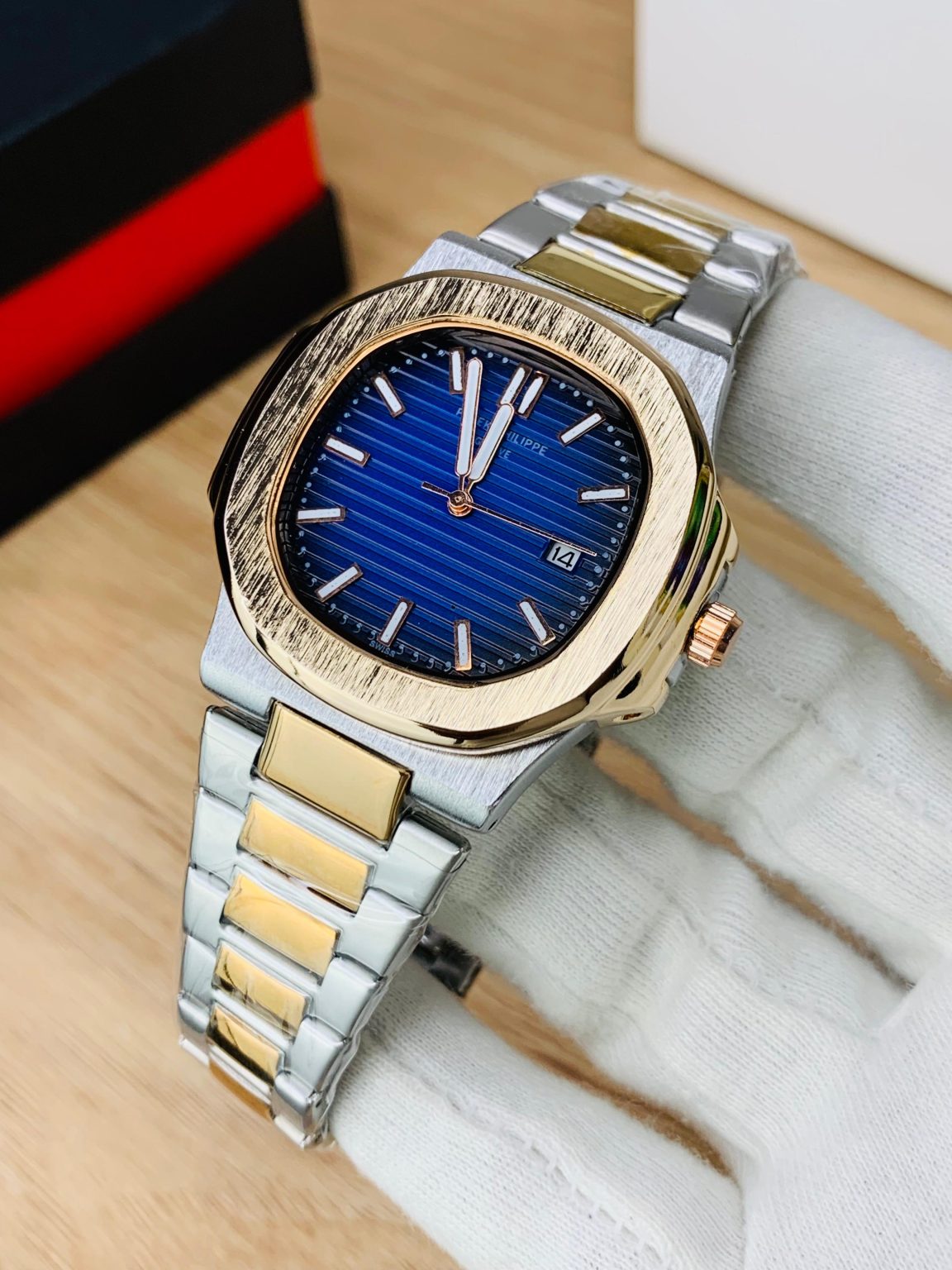 Patek Philippe - Nautilus - Two Tone