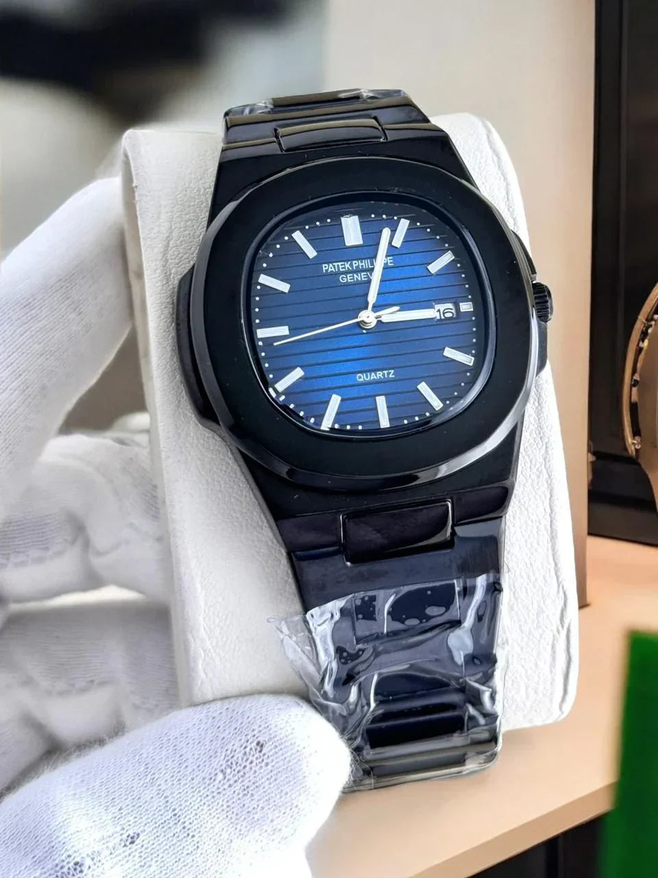 Patek Philippe - Nautilus - Stainless Steel - Black